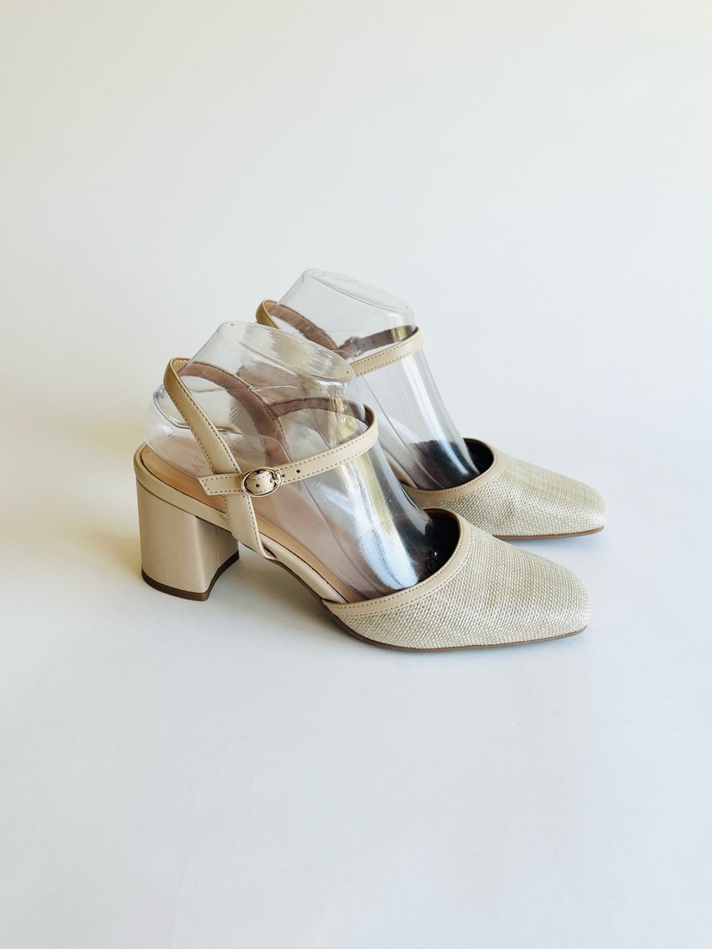 Naturalizer Cream Fabric Man Made Leather Close Square Toe Slingbacks size 9